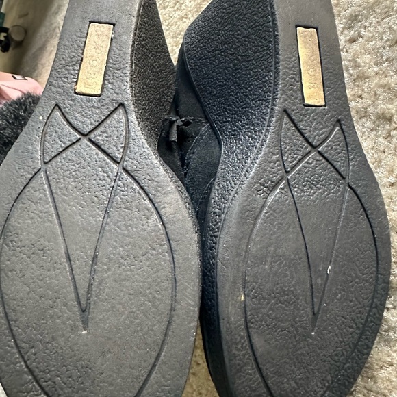 Boots - Picture 3 of 5